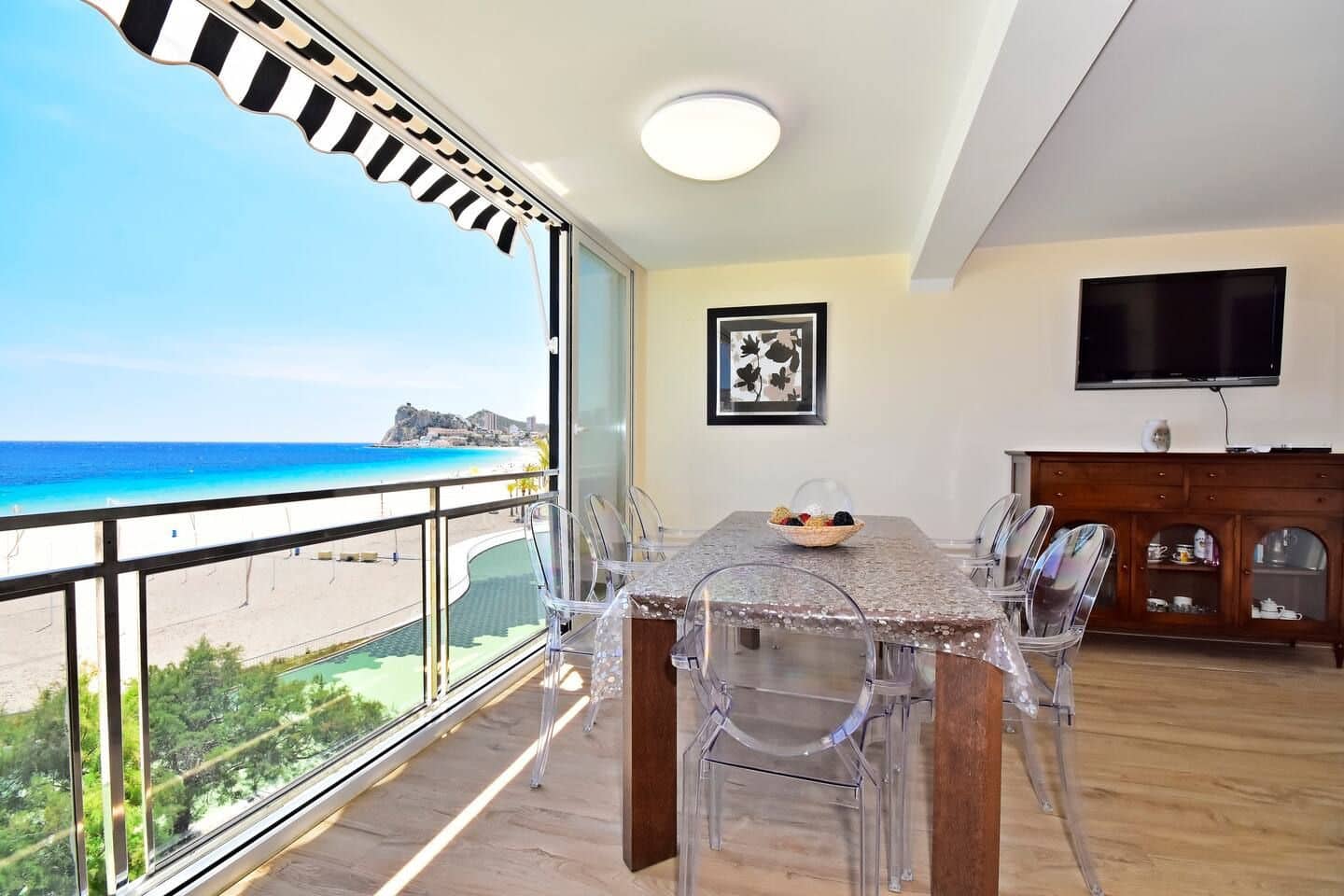 4 bedroom Apartment for sale in Benidorm with garage - € 590,000 (Ref: 5493092)