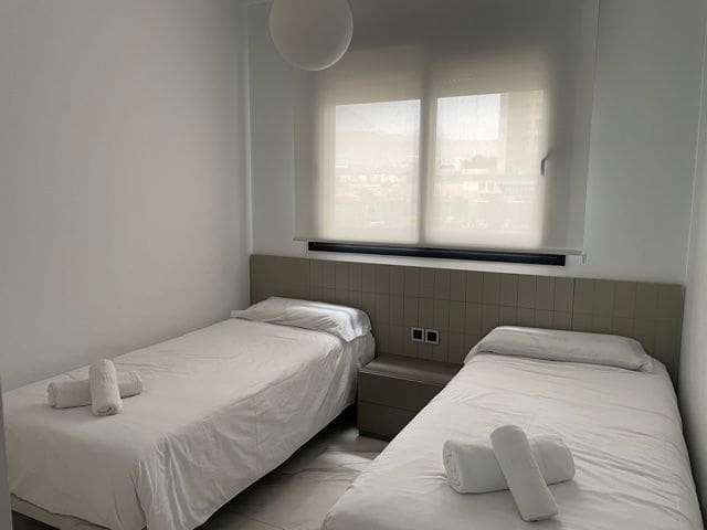 2 makuuhuone Huoneisto vuokrattavana paikassa Benidorm mukana uima-altaan 
autotalli - 1 800 € (Ref: 6208968)