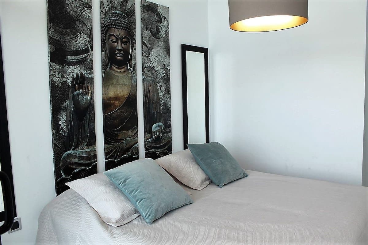 2 bedroom Apartment for rent in Benidorm with pool garage - € 2,500 (Ref: 6208969)