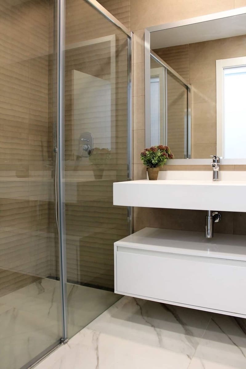 2 bedroom Apartment for rent in Benidorm with pool garage - € 2,500 (Ref: 6208969)