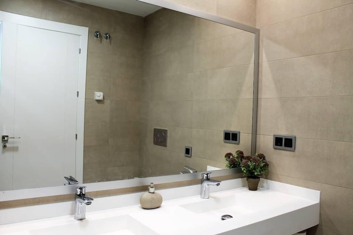 2 bedroom Apartment for rent in Benidorm with pool garage - € 2,500 (Ref: 6208969)