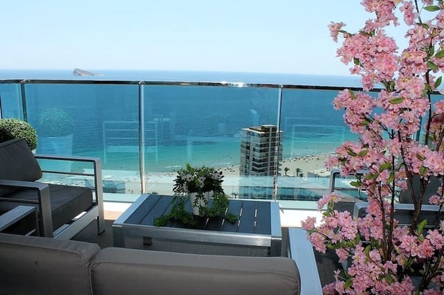 2 makuuhuone Huoneisto vuokrattavana paikassa Benidorm mukana uima-altaan 
autotalli - 2 500 € (Ref: 6208969)