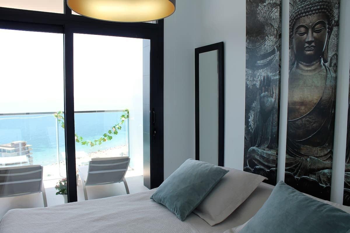 2 bedroom Apartment for rent in Benidorm with pool garage - € 2,500 (Ref: 6208969)