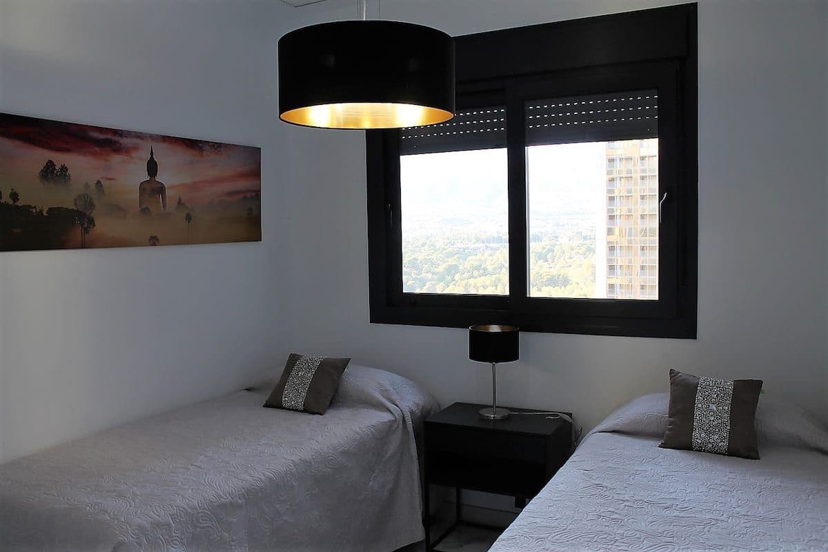 2 bedroom Apartment for rent in Benidorm with pool garage - € 2,500 (Ref: 6208969)