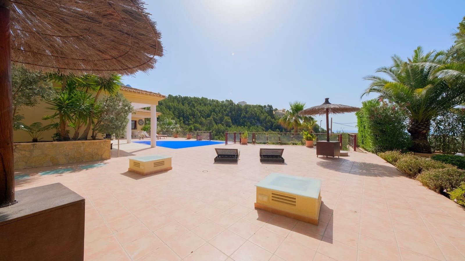 6 bedroom Villa for sale in Altea with pool garage - € 2,400,000 (Ref: 6493474)