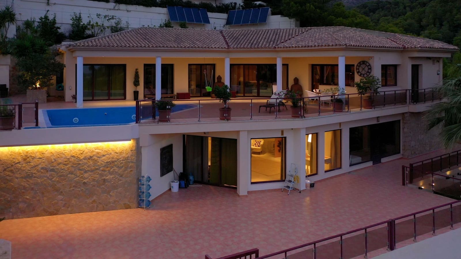 6 bedroom Villa for sale in Altea with pool garage - € 2,400,000 (Ref: 6493474)
