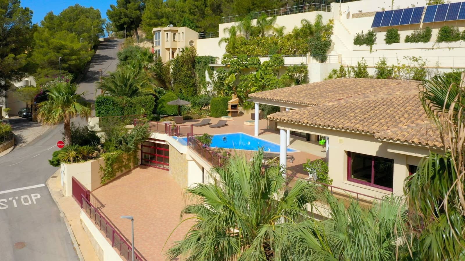 6 bedroom Villa for sale in Altea with pool garage - € 2,400,000 (Ref: 6493474)