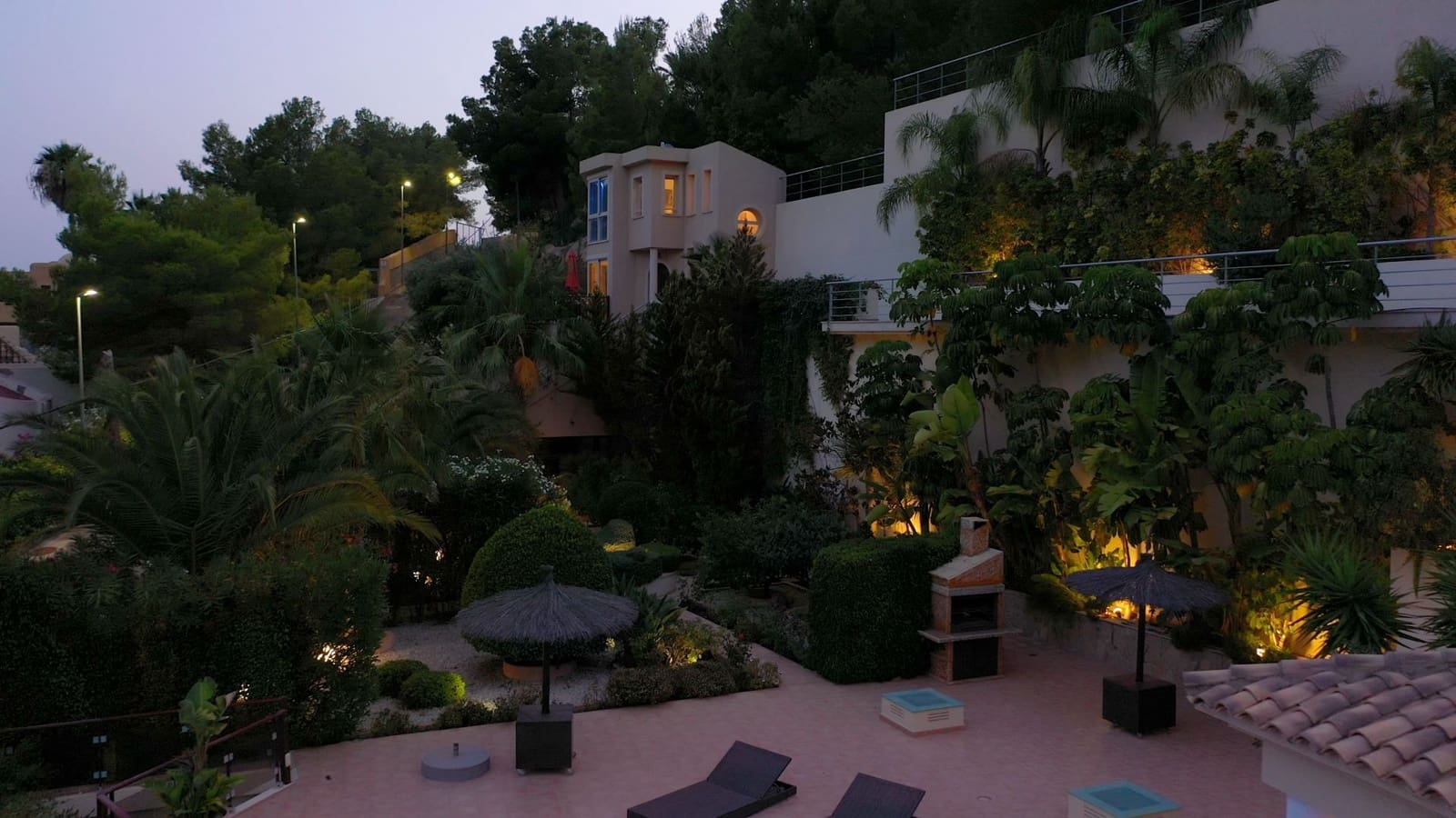 6 bedroom Villa for sale in Altea with pool garage - € 2,400,000 (Ref: 6493474)