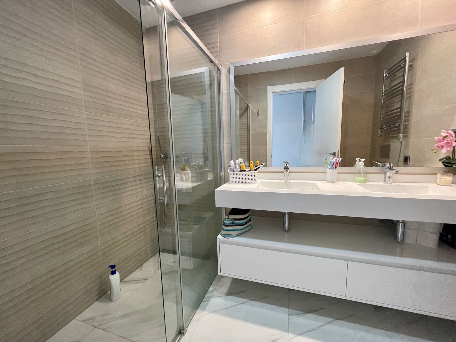 2 bedroom Apartment for rent in Benidorm with pool garage - € 2,000 (Ref: 6996802)