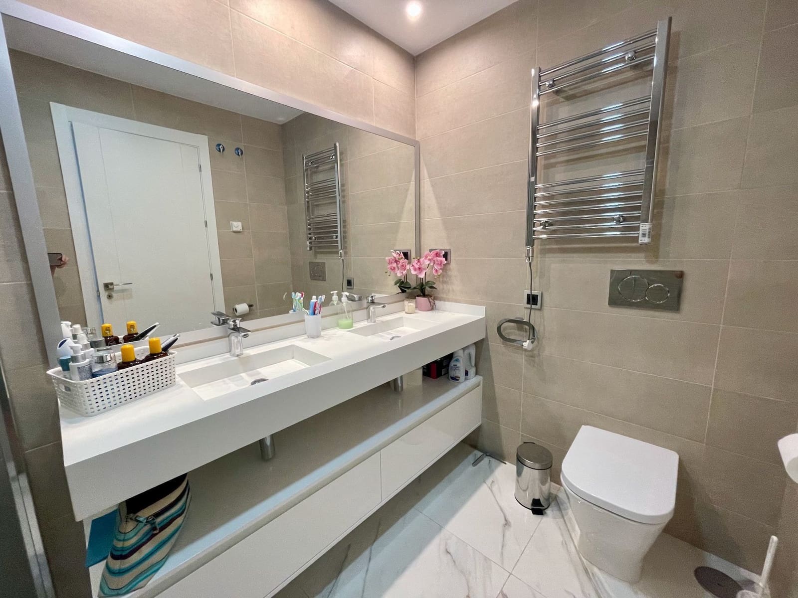 2 bedroom Apartment for rent in Benidorm with pool garage - € 2,000 (Ref: 6996802)