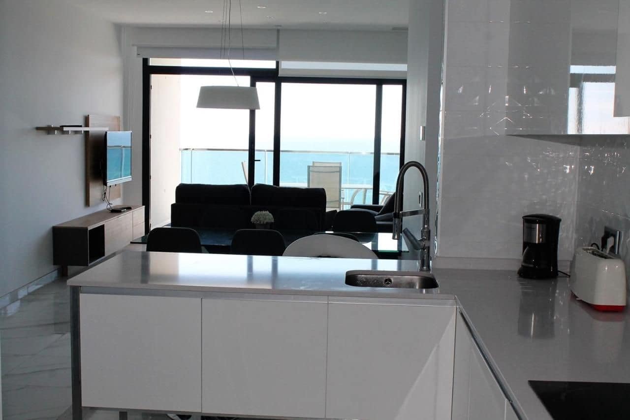 2 soveværelse Lejlighed til leje i Benidorm med swimmingpool garage - € 2.000 (Ref: 7064305)