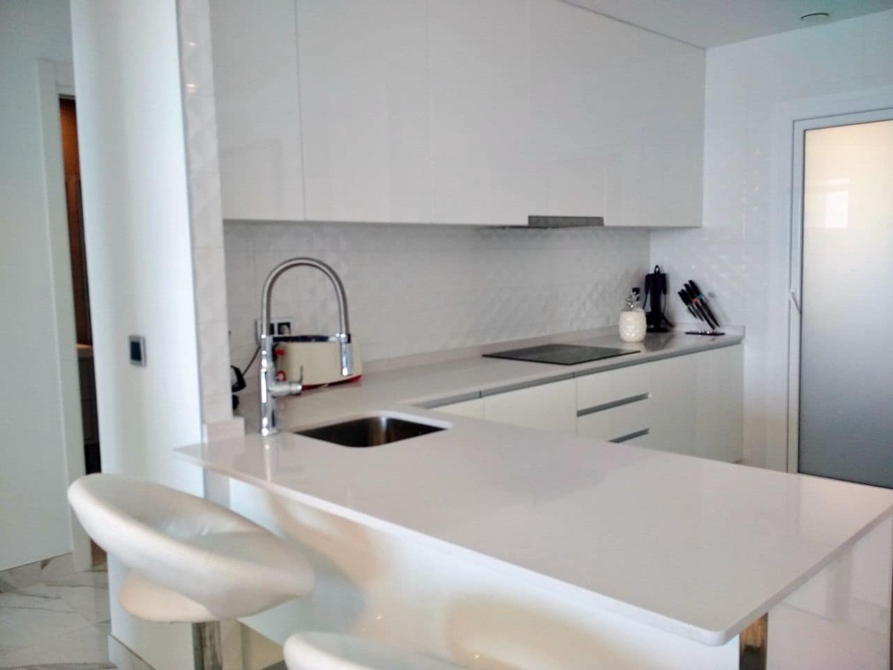 2 soveværelse Lejlighed til leje i Benidorm med swimmingpool garage - € 2.000 (Ref: 7064305)