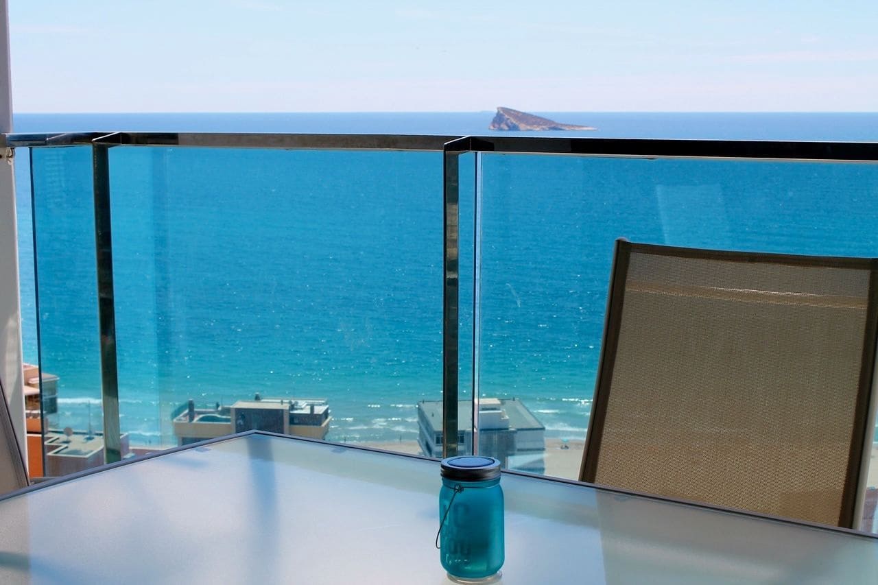 2 soveværelse Lejlighed til leje i Benidorm med swimmingpool garage - € 2.000 (Ref: 7064305)