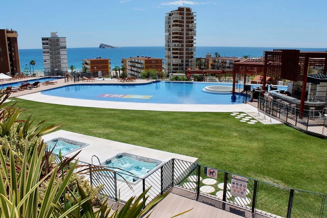 2 soveværelse Lejlighed til leje i Benidorm med swimmingpool garage - € 2.000 (Ref: 7064305)