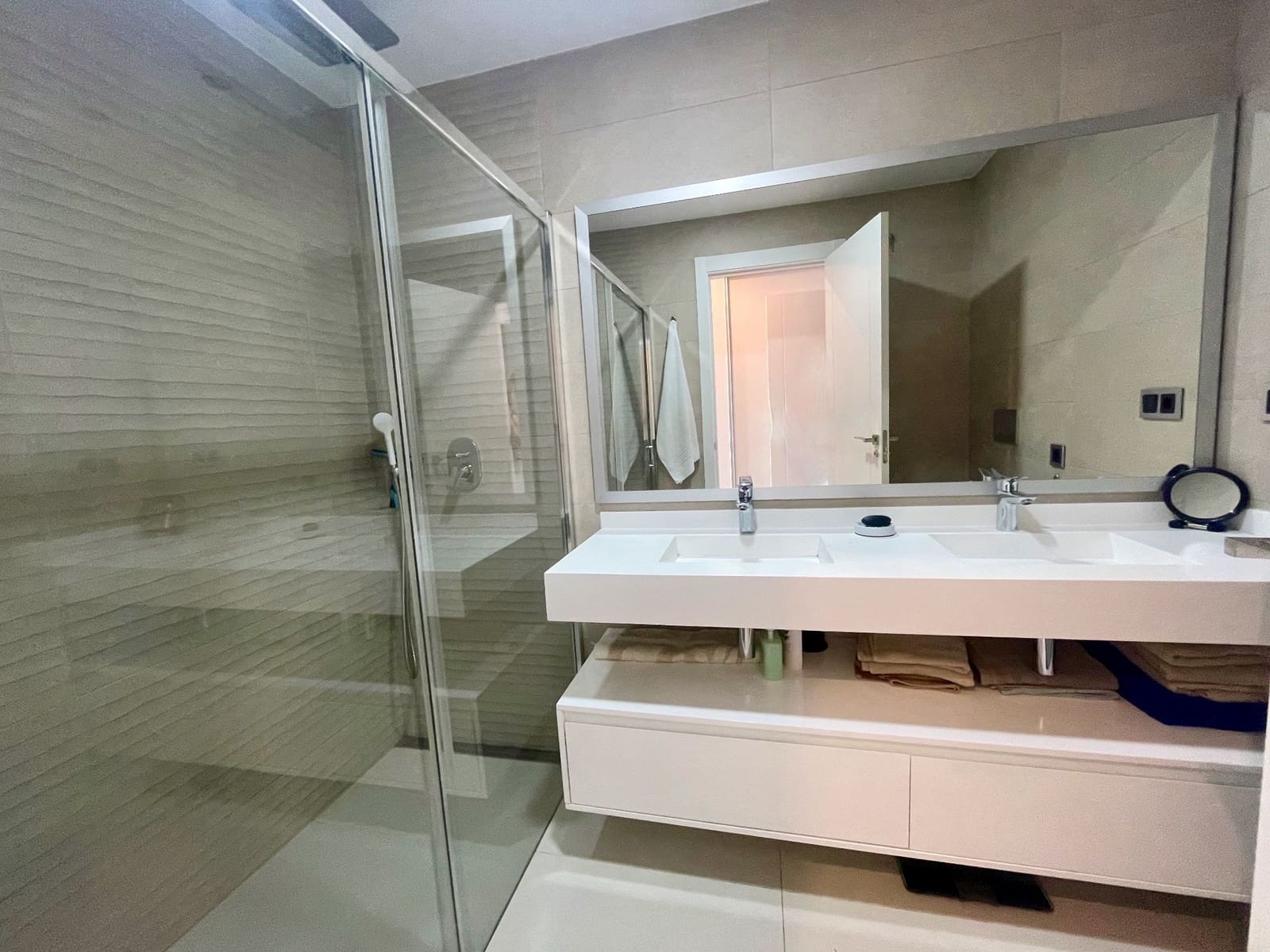 2 soveværelse Lejlighed til leje i Benidorm med swimmingpool garage - € 1.900 (Ref: 7167734)