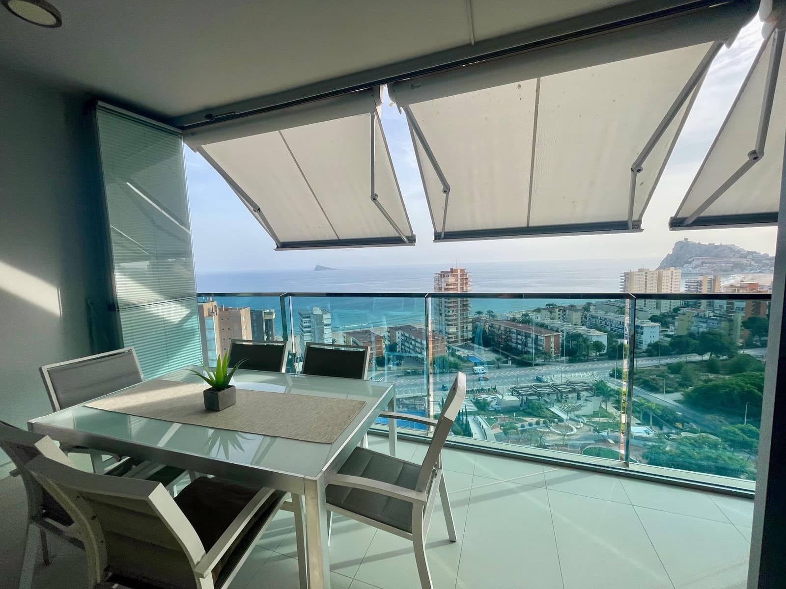 2 soveværelse Lejlighed til leje i Benidorm med swimmingpool garage - € 1.900 (Ref: 7167734)