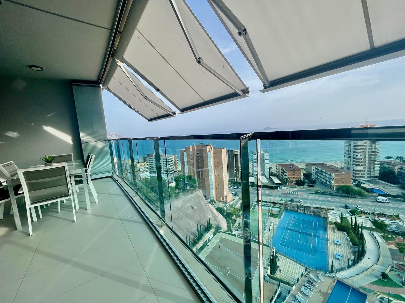 2 soveværelse Lejlighed til leje i Benidorm med swimmingpool garage - € 1.900 (Ref: 7167734)