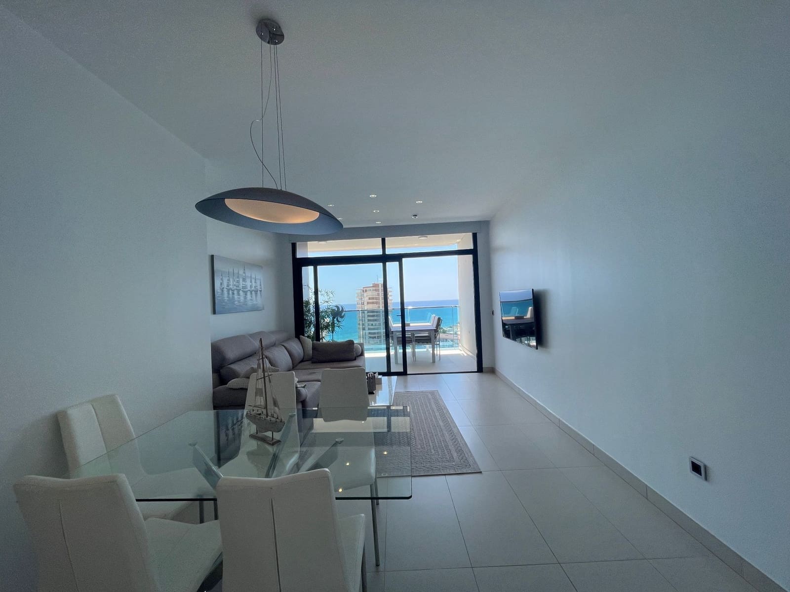 2 Zimmer Apartment zu vermieten in Benidorm mit Pool Garage - 2.000 € (Ref: 7346775)