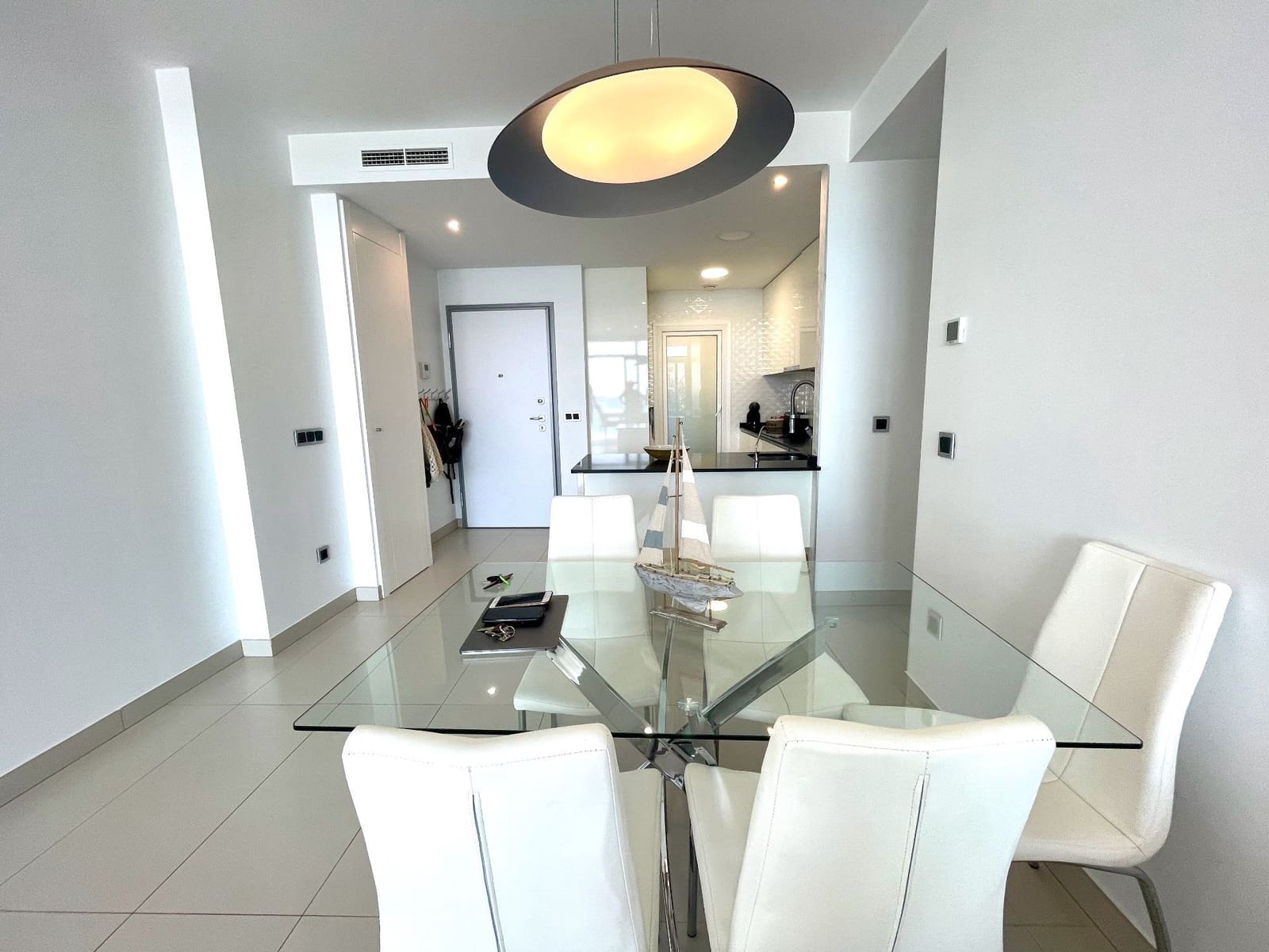 2 Zimmer Apartment zu vermieten in Benidorm mit Pool Garage - 2.000 € (Ref: 7346775)