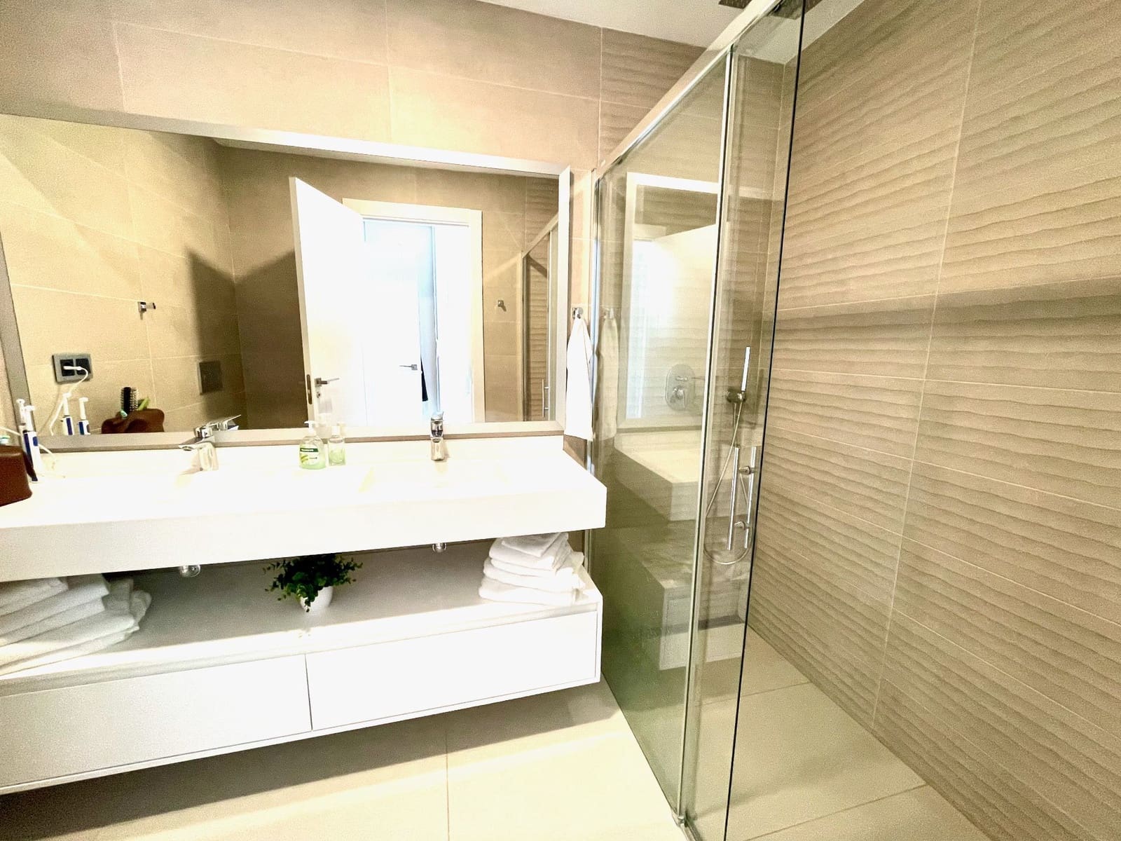 2 Zimmer Apartment zu vermieten in Benidorm mit Pool Garage - 2.000 € (Ref: 7346775)