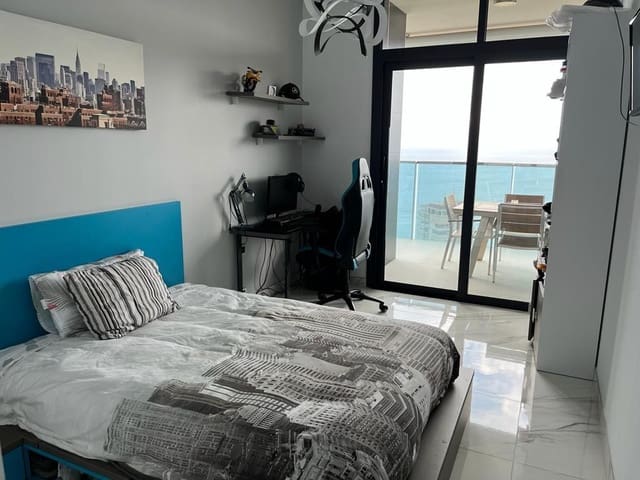 4 bedroom Apartment for sale in Benidorm with pool garage - € 1,200,000 (Ref: 7622546)