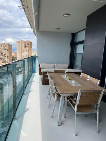4 bedroom Apartment for sale in Benidorm with pool garage - € 1,200,000 (Ref: 7622546)