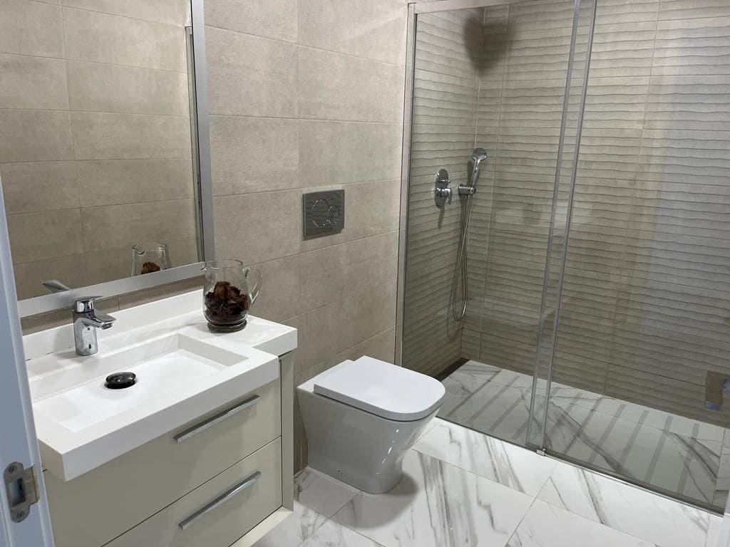 4 bedroom Apartment for sale in Benidorm with pool garage - € 1,200,000 (Ref: 7622546)