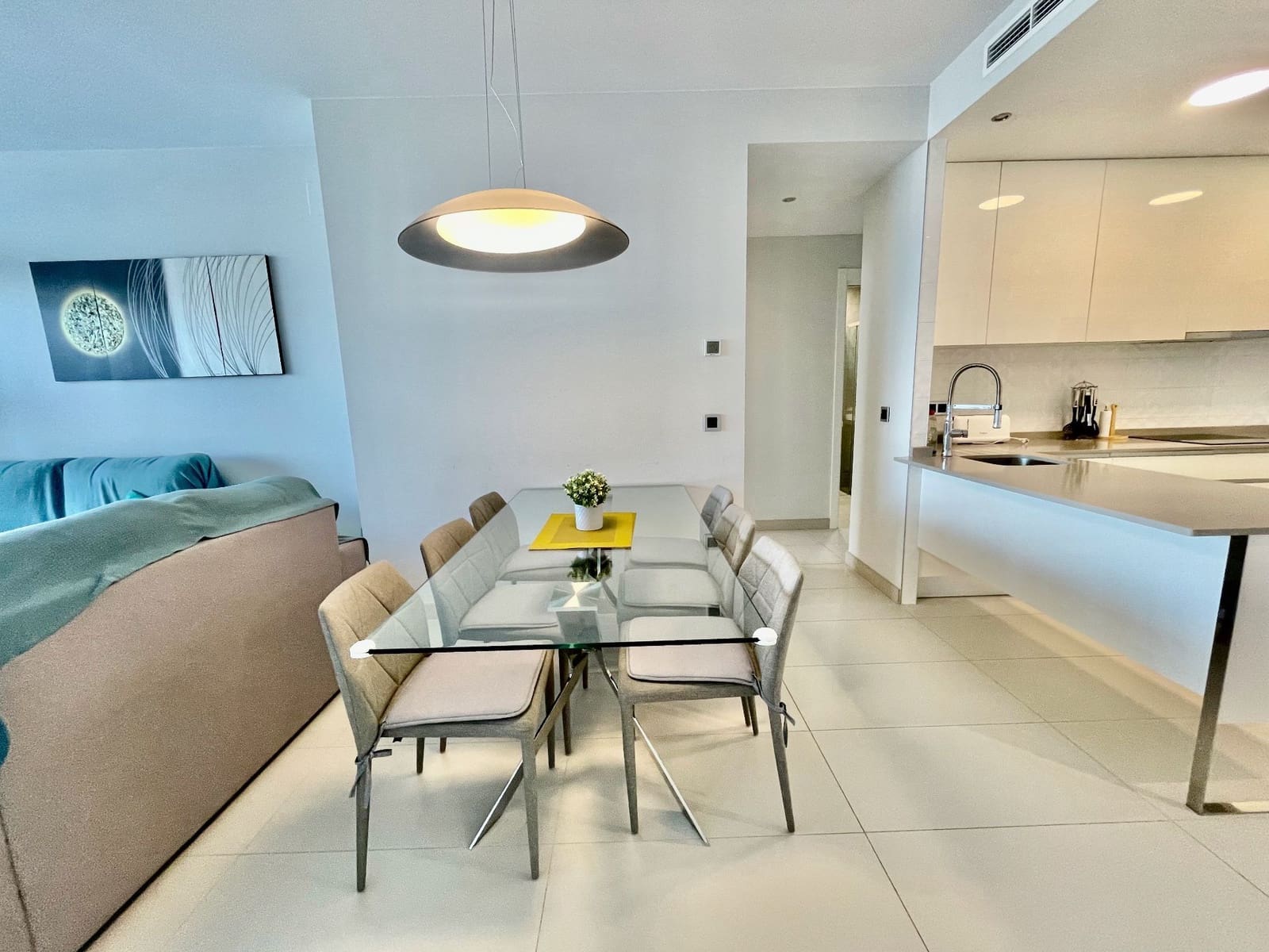 Apartamento de 2 habitaciones en Benidorm en alquiler con piscina garaje - 2.700 € (Ref: 7748442)