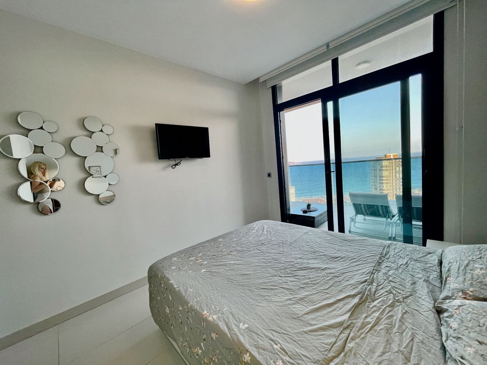 Apartamento de 2 habitaciones en Benidorm en alquiler con piscina garaje - 2.700 € (Ref: 7748442)