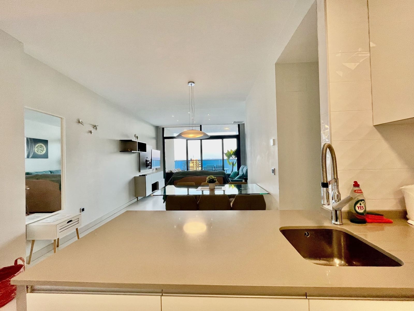 Apartamento de 2 habitaciones en Benidorm en alquiler con piscina garaje - 2.700 € (Ref: 7748442)