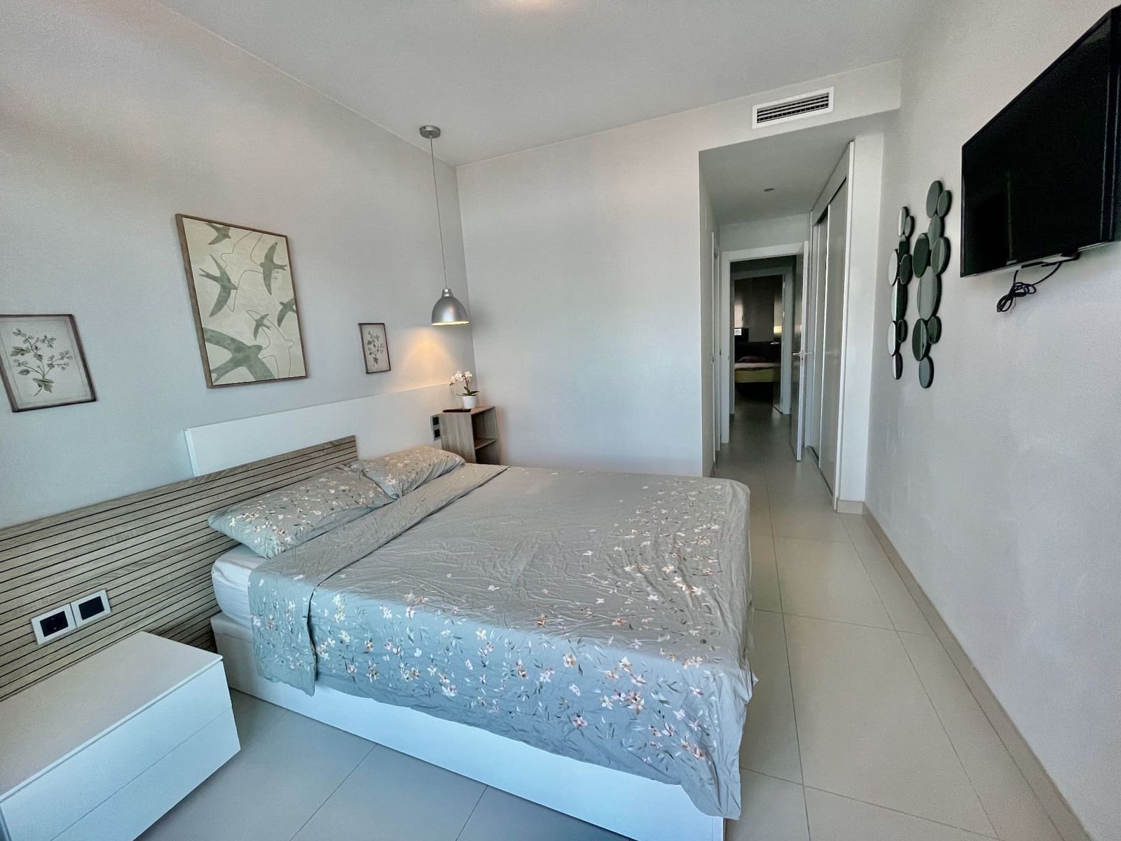 Apartamento de 2 habitaciones en Benidorm en alquiler con piscina garaje - 2.700 € (Ref: 7748442)