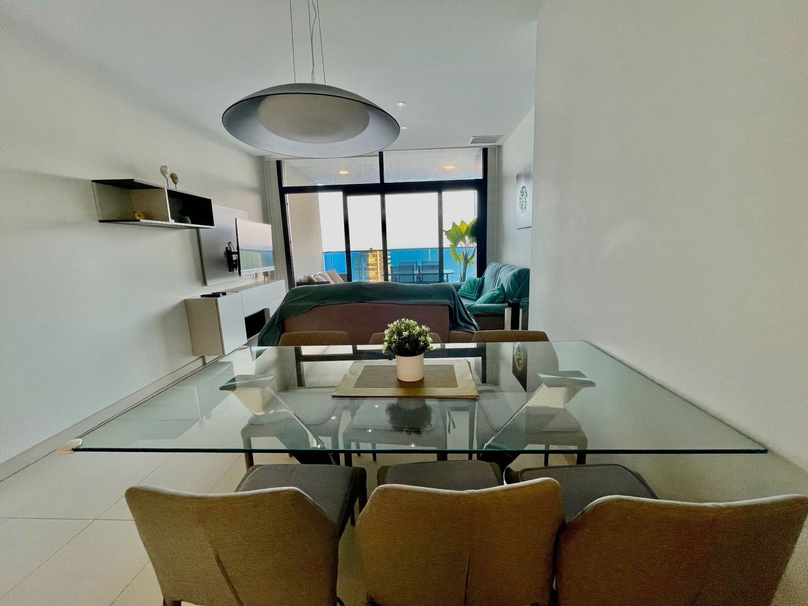 Apartamento de 2 habitaciones en Benidorm en alquiler con piscina garaje - 2.700 € (Ref: 7748442)