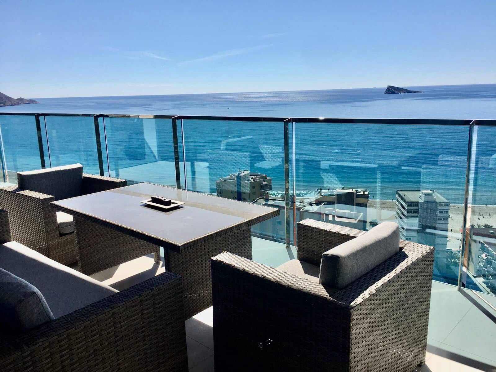 Appartement de 3 chambres à louer à Benidorm avec piscine garage - 2 500 € (Ref: 7934431)