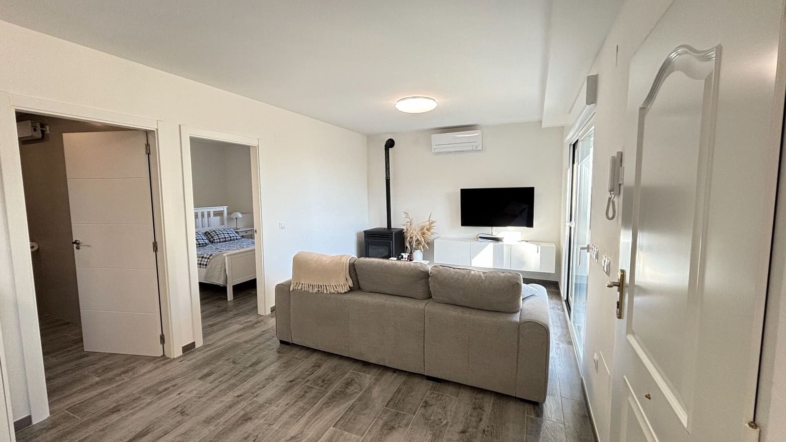 5 bedroom Villa for sale in La Nucia with garage - € 775,000 (Ref: 8079550)