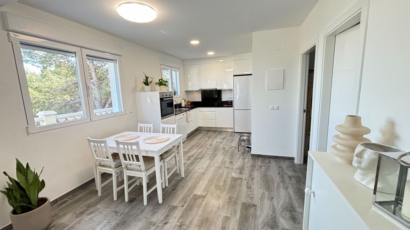 5 bedroom Villa for sale in La Nucia with garage - € 775,000 (Ref: 8079550)