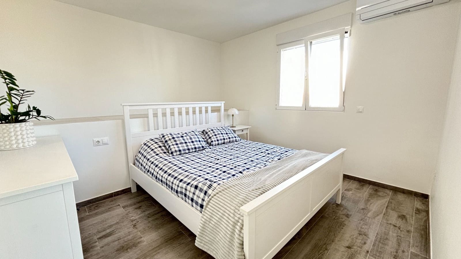 5 bedroom Villa for sale in La Nucia with garage - € 775,000 (Ref: 8079550)