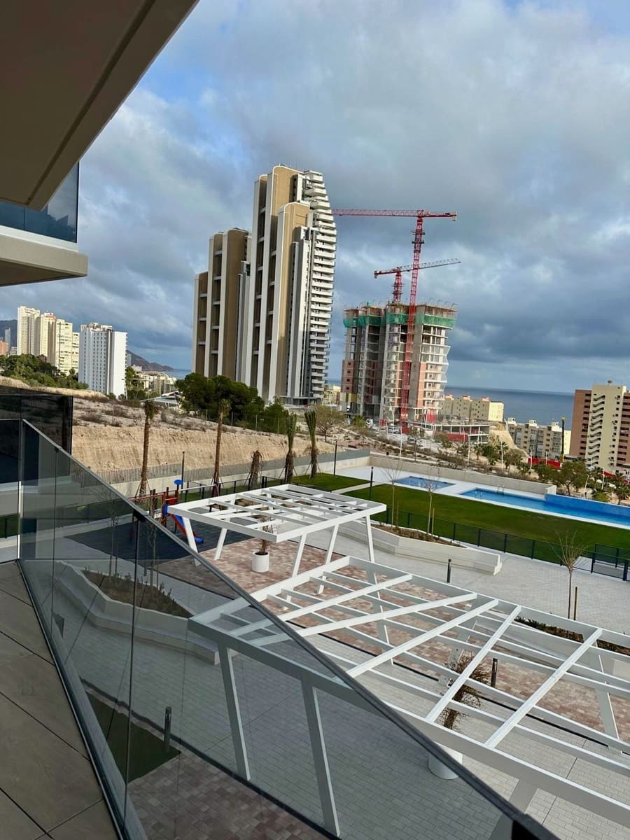 2 soveværelse Lejlighed til leje i Benidorm med swimmingpool garage - € 1.900 (Ref: 8093732)