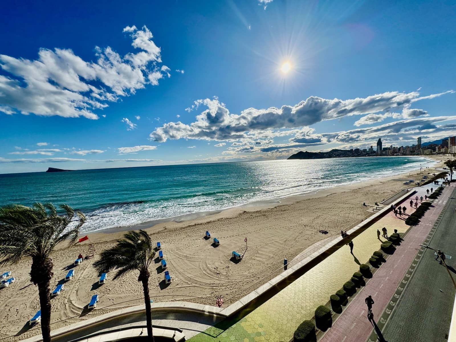 4 bedroom Apartment for sale in Benidorm with garage - € 478,000 (Ref: 8154938)