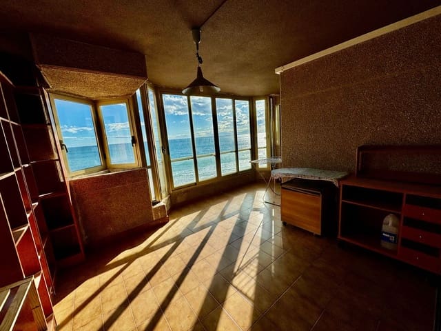 4 bedroom Apartment for sale in Benidorm with garage - € 478,000 (Ref: 8154938)