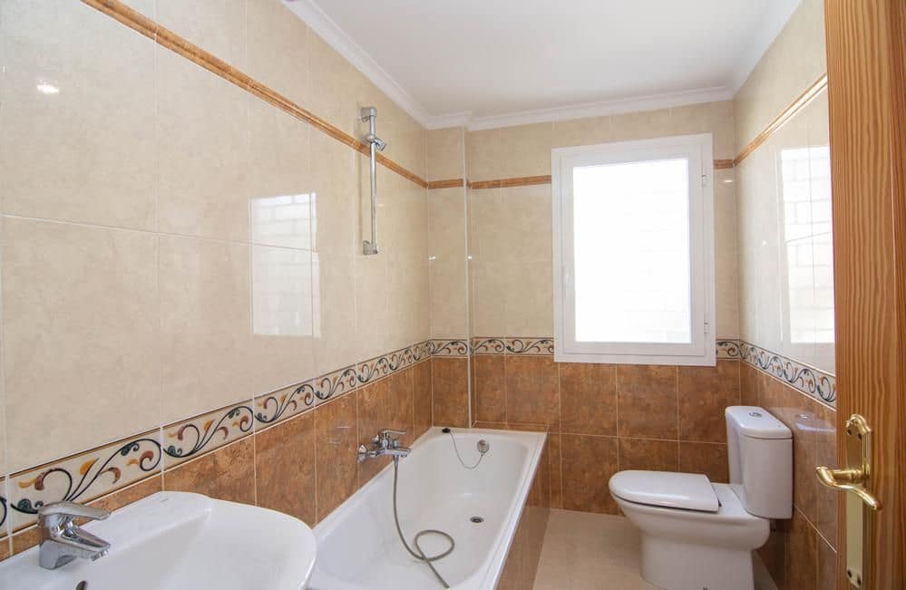 4 bedroom Villa for sale in Benidorm with garage - € 795,000 (Ref: 8193797)