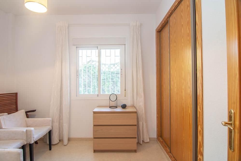 4 bedroom Villa for sale in Benidorm with garage - € 795,000 (Ref: 8193797)