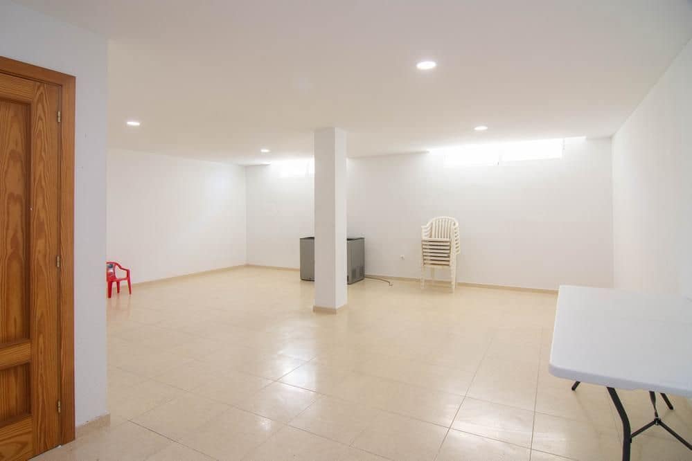 4 bedroom Villa for sale in Benidorm with garage - € 795,000 (Ref: 8193797)