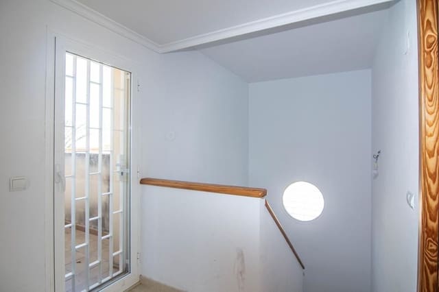 Chalet de 4 habitaciones en Benidorm en venta con garaje - 795.000 € (Ref: 8193797)