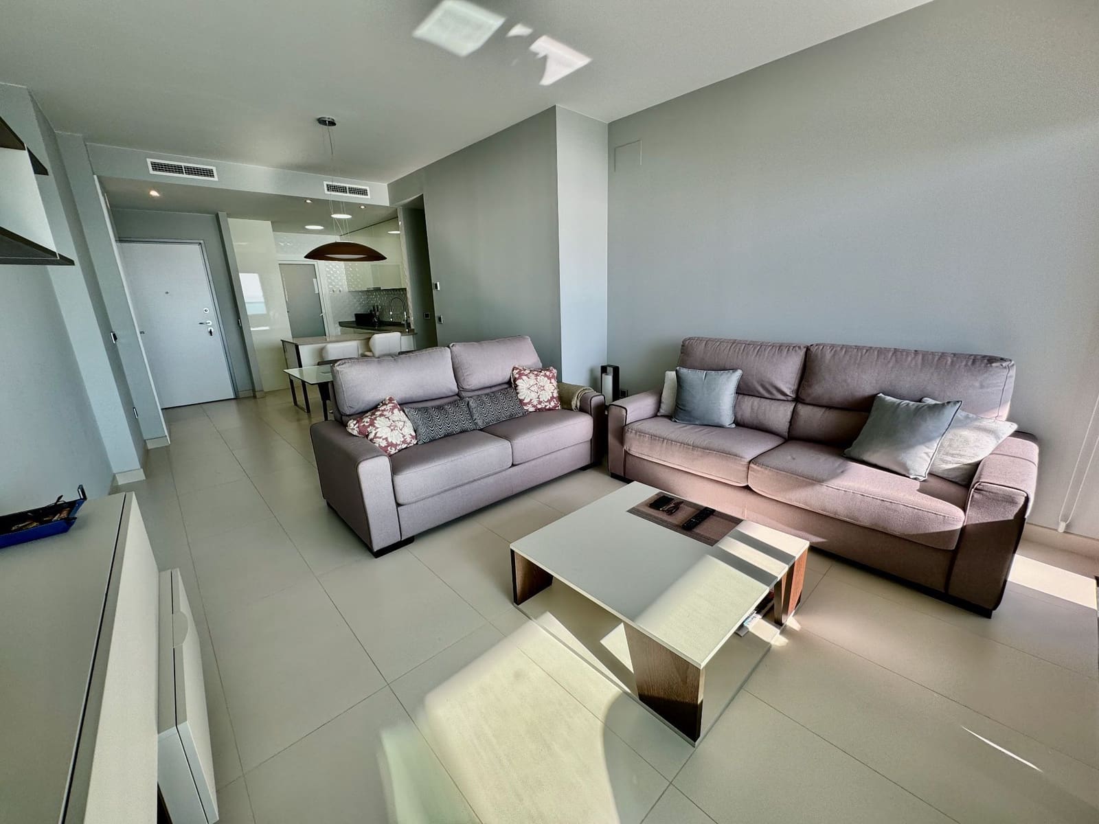 2 quarto Apartamento para arrendar em Benidorm com piscina garagem - 2 000 € (Ref: 8195066)