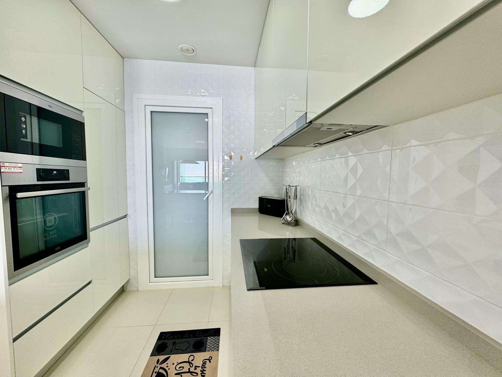 2 quarto Apartamento para arrendar em Benidorm com piscina garagem - 2 000 € (Ref: 8195066)