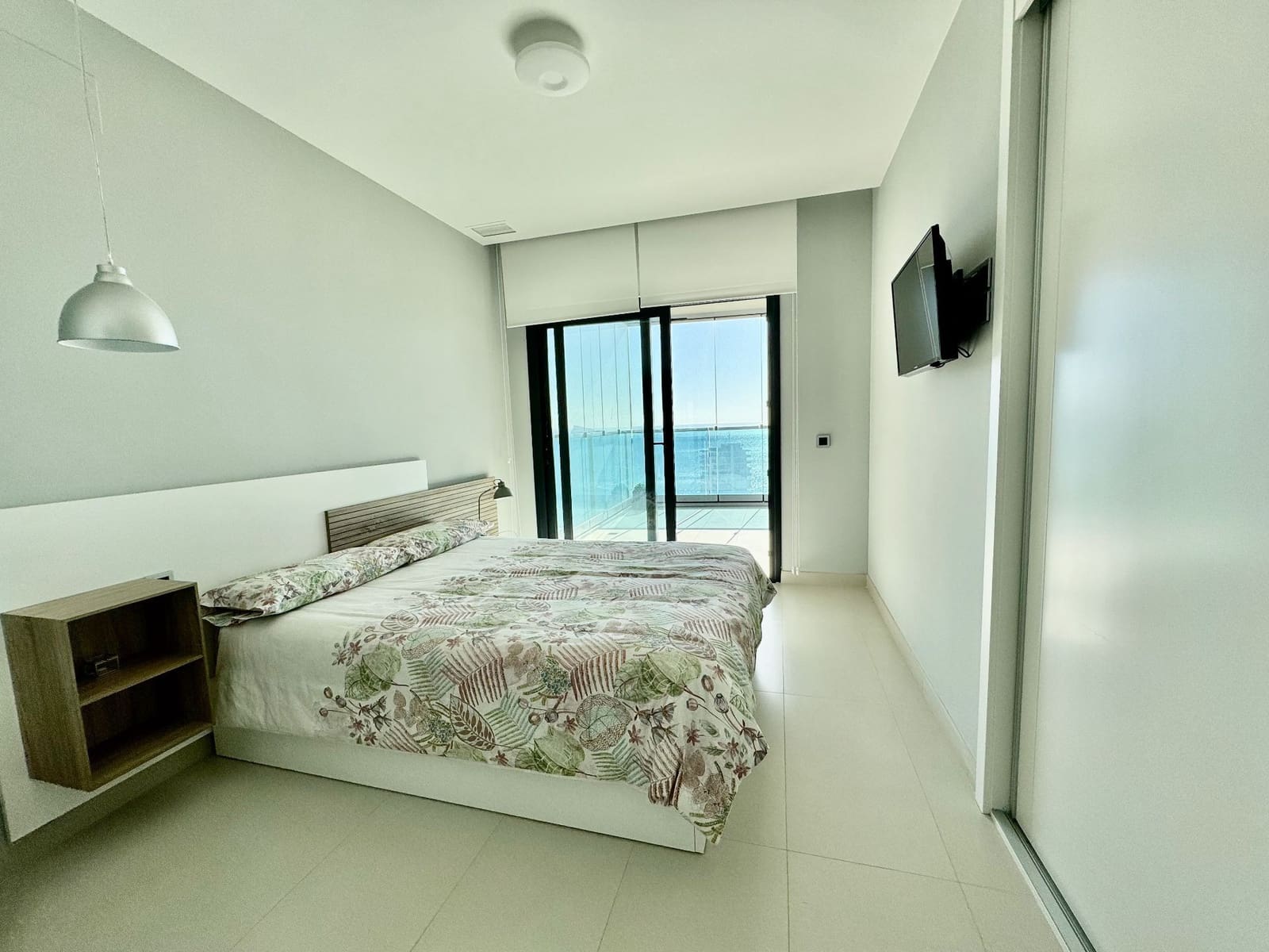 2 quarto Apartamento para arrendar em Benidorm com piscina garagem - 2 000 € (Ref: 8195066)