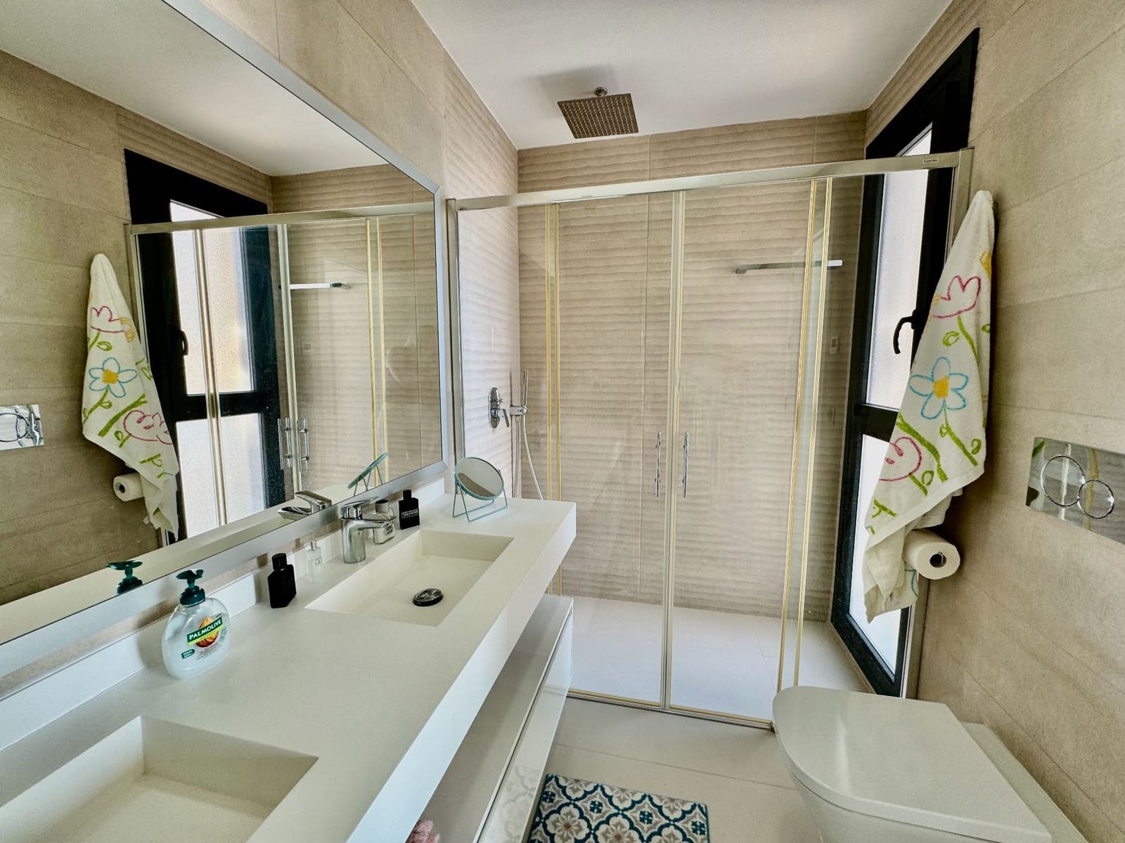 2 quarto Apartamento para arrendar em Benidorm com piscina garagem - 2 000 € (Ref: 8195066)