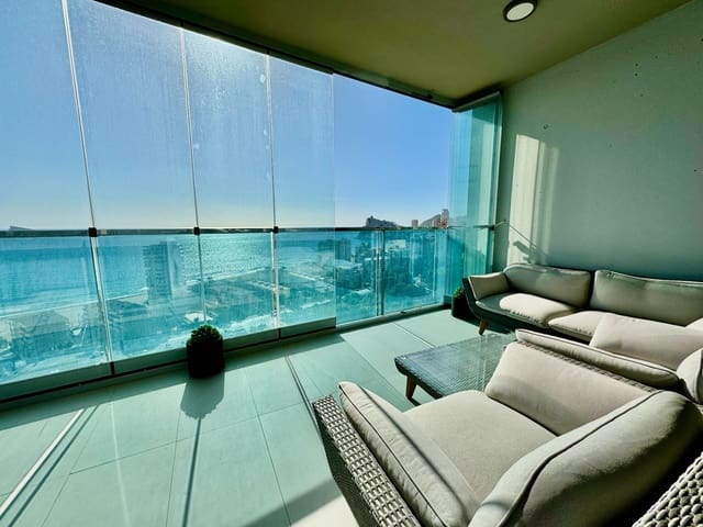 Apartamento de 2 habitaciones en Benidorm en alquiler con piscina garaje - 2.000 € (Ref: 8195066)