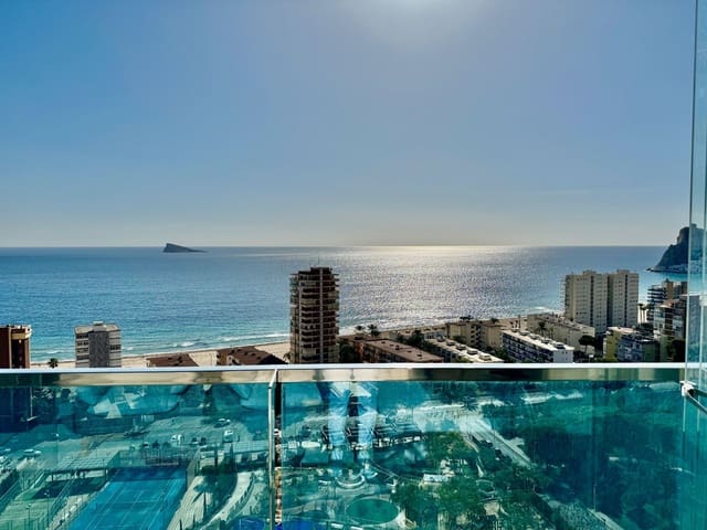 Apartamento de 2 habitaciones en Benidorm en alquiler con piscina garaje - 2.000 € (Ref: 8195066)
