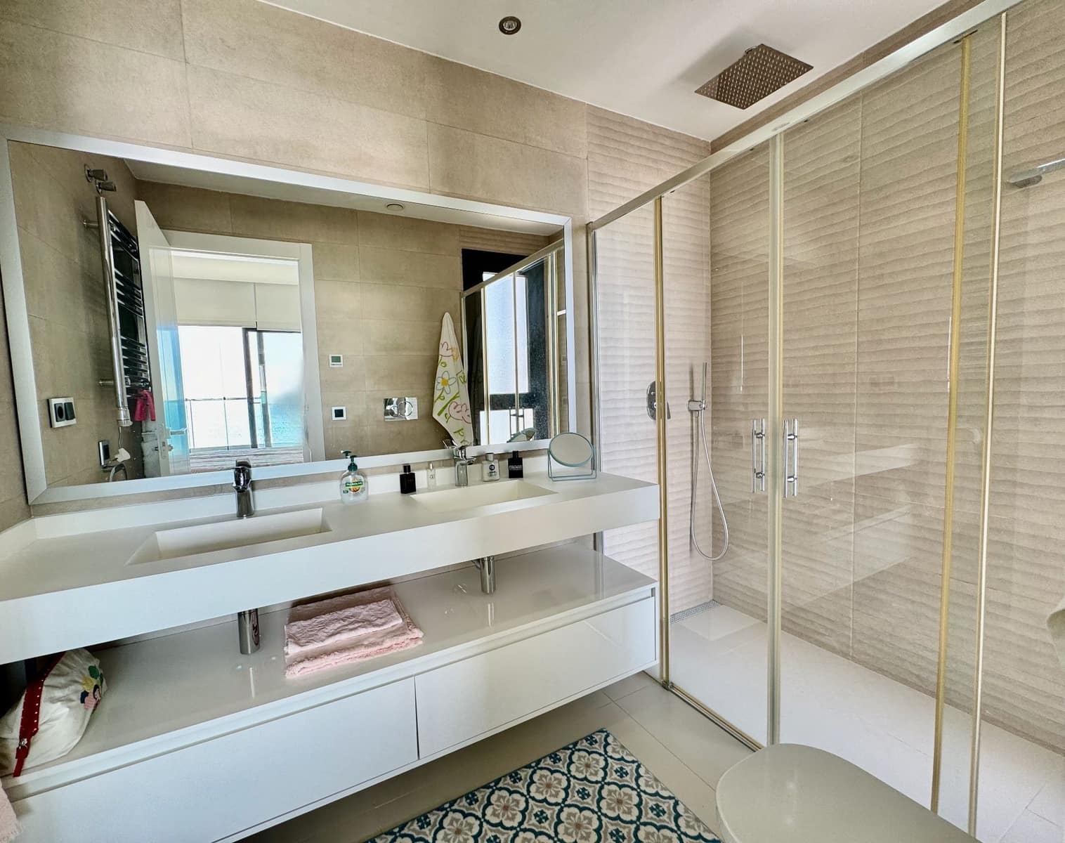 2 quarto Apartamento para arrendar em Benidorm com piscina garagem - 2 000 € (Ref: 8195066)